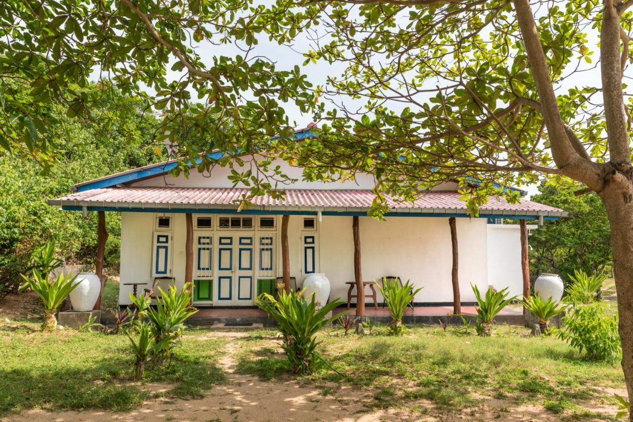 Bliss Bay Nilaveli Hotel Bagian luar foto